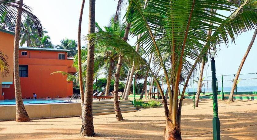 Oyo 246 Roy Villa Beach Hotel Kalutara Exterior foto